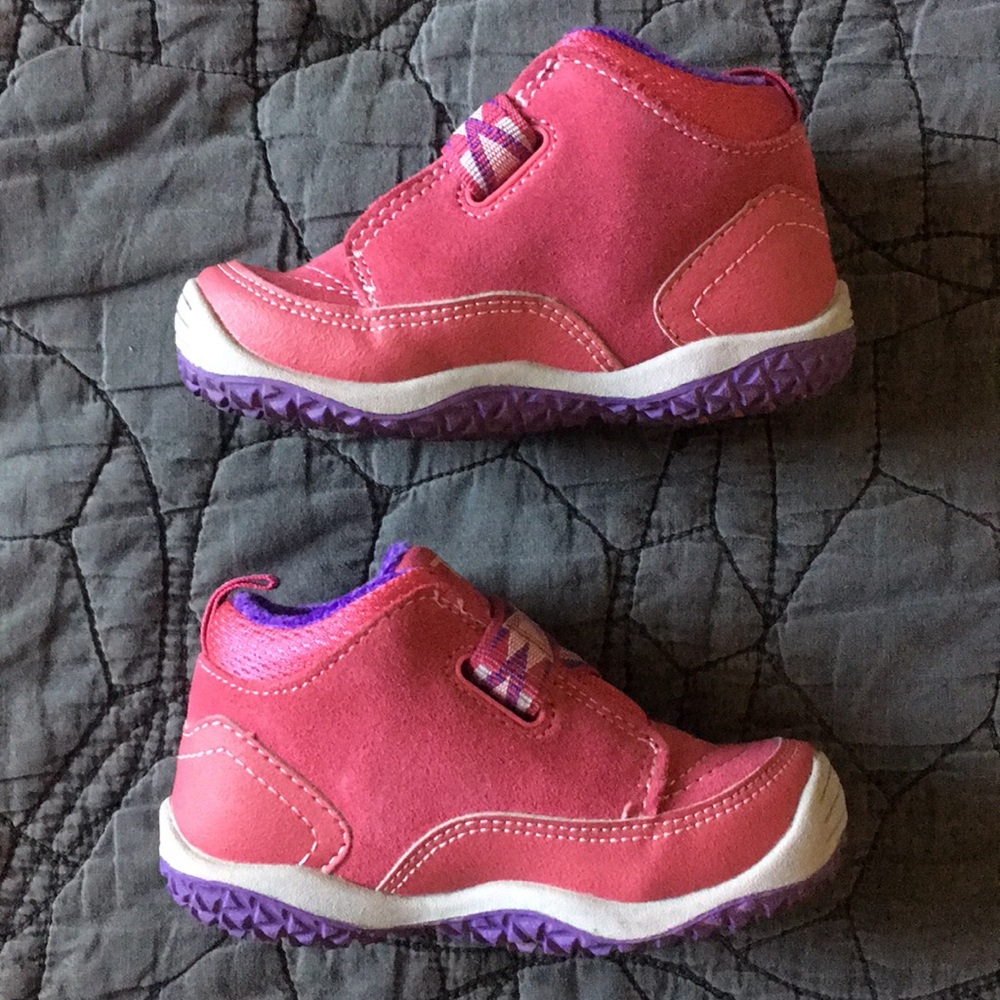 Teva Natoma Raspberry Boots size 7T - Picture 3 of 5